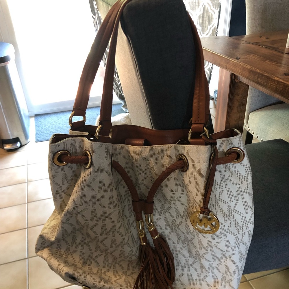 Michae Kohrs Shoulder bag!